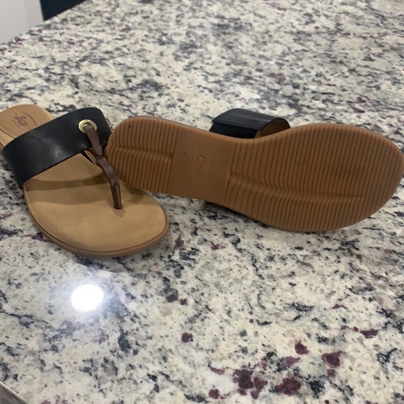 G.H. Bass - Picture 3 of 3